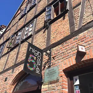 https://high-5-hostel.gdanskhotel.org